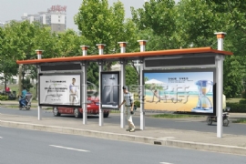 候車亭廠家為市民倡導：候車（chē）亭頂棚加寬！