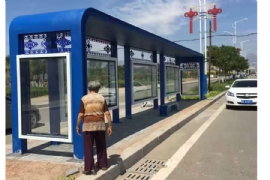 小小候車亭（tíng）美化環境同時（shí）方便乘客的雙重功能